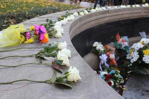 Every year, white roses commemorate the lives lost in the Pan Am terror attack.