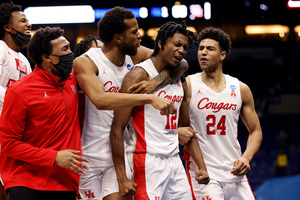 Syracuse and Houston have only met once in 1982 in the Carrier Dome.