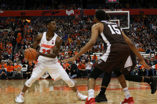 Frank Howard led Syracuse with 17 points. 